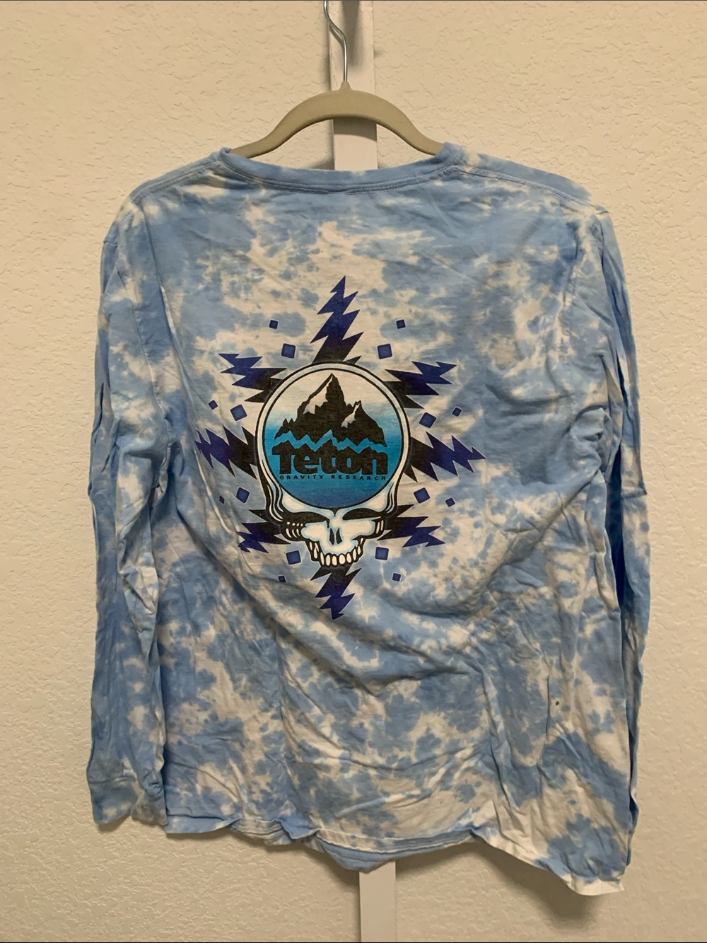 Teton Gravity Research Grateful Dead Blue White Tie-Dye Long Sleeve Tee Shirt - Picture 4 of 6